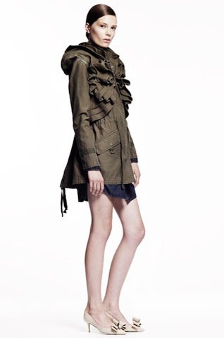la_collection_valentino_pour_gap_247643788_north_318x478