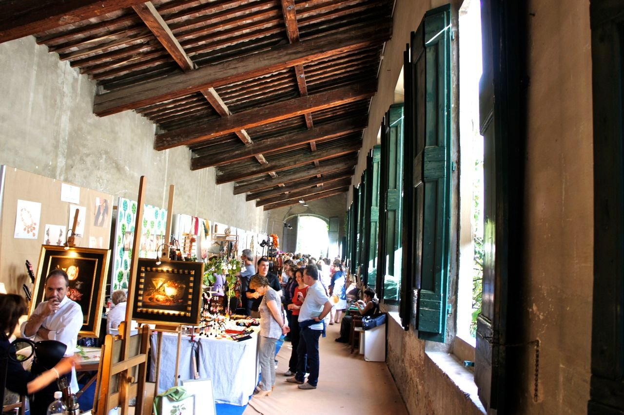 Como é uma feira de artesanato no Palazzo Corsini em Florença?…