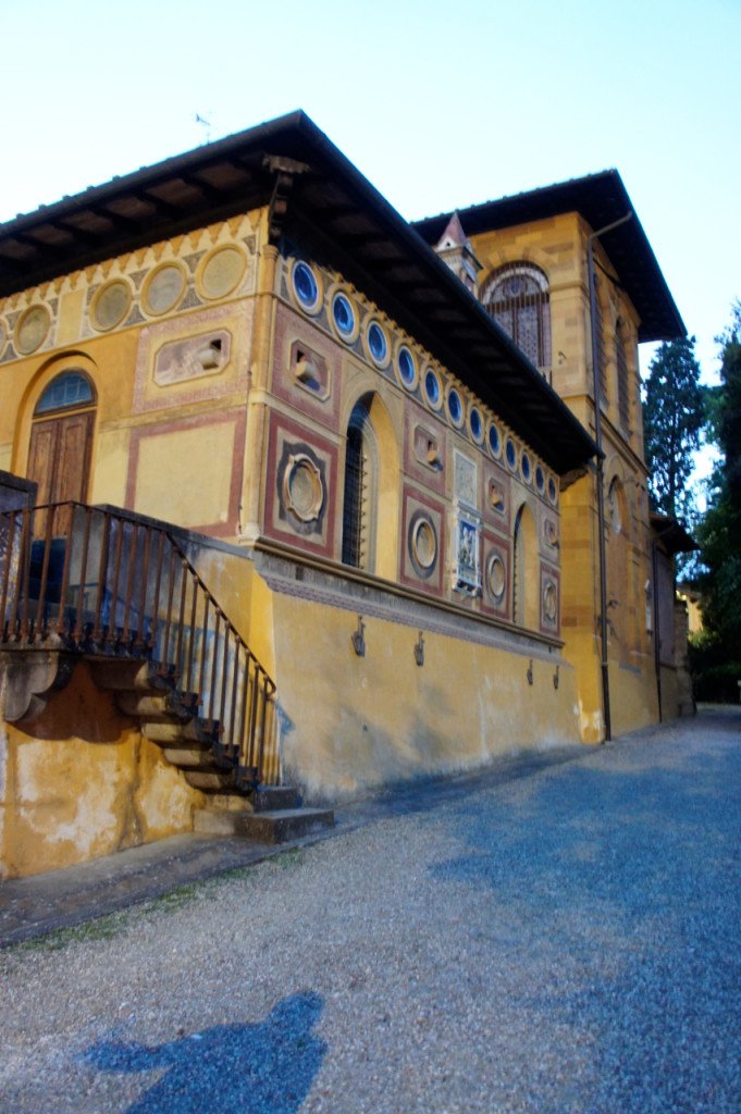 O Museu Stibbert foi construído na metade do século XIX por um milionário italo-british (como se diz?...) colecionador para ser sua residência e para hospedar a sua vasta coleção de peças do mundo todo.