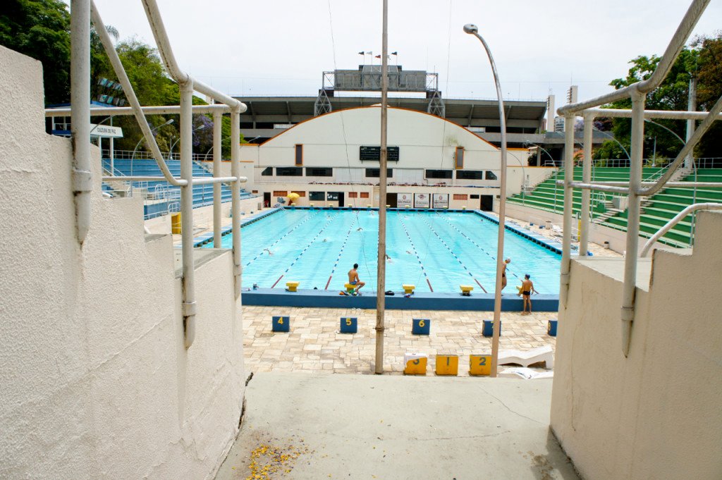 A piscina onde nadei nos anos 70!!
