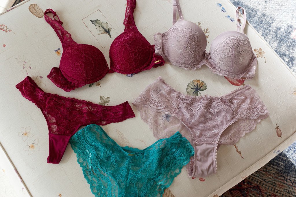 Apesar do combinar sempre meus conjuntinhos, hoje em dia a moda é brincar com cores!!  E não é que fica divertido, reparem só nas combinações possíveis!!