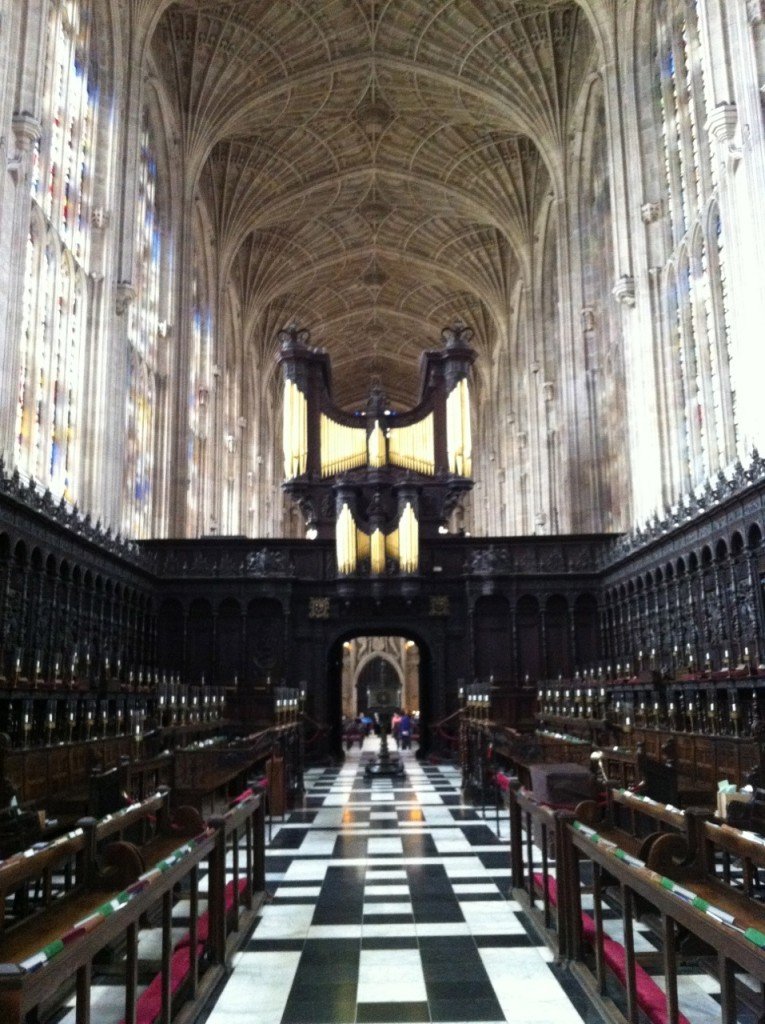 Cambridge fica super pertinho. A King's College Chapel é a igreja mais linda que vi até hoje