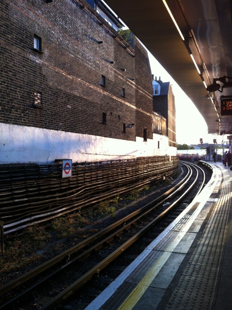 A estação de todo dia, Finchley Road