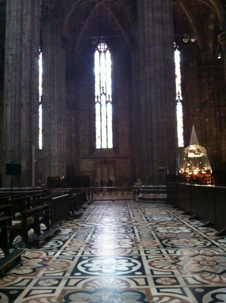 Por dentro do Duomo de Milano. Emoção