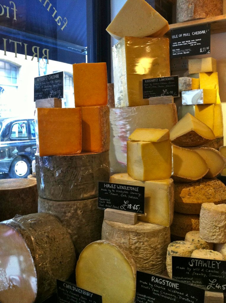 Descobrimos um lugar novo e não preciso dizer... delicioso! Somente produtos orgânicos!!!! Neal's Yard Dairy, em Covent Garden