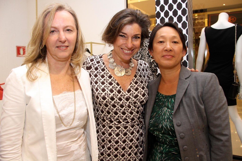 Giselle Padoin e Fifi Tong, a querida fotógrafa que fez a foto das 4 gerações, Gabriella, Costanza, Allegra e eu.
