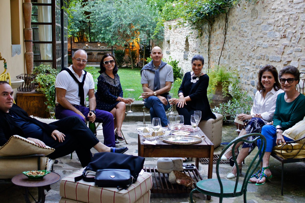 Coquetel e restaurante em Florença com amigos!!