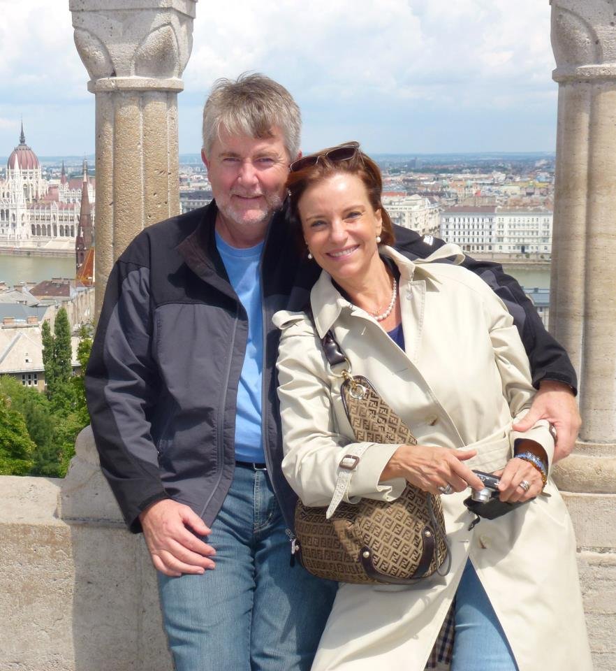 Dedico esse Post ao belo e apaixonado casal Carlos e Vera Irene Bekin, ao qual tive o prazer de ter como primeiros alunos, pois interessados em aprofundar seus conhecimentos sobre o Renascimento. A obra analisada acima, é a preferida deles, que já voaram para contemplá-la novamente na Uffizi, em Florença.
