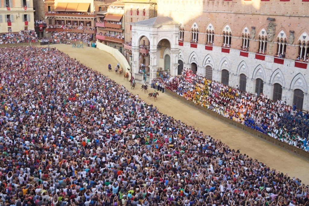 A corrida para o Palio!