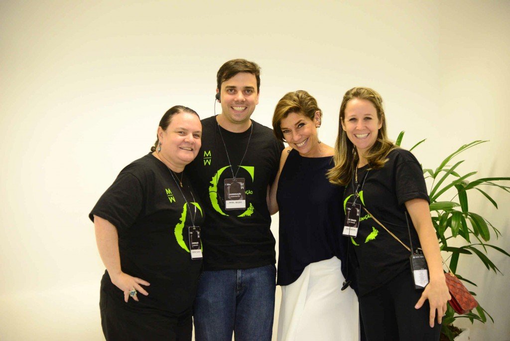 ... sua ótima equipe, aqui o super-Rafa e Renata.  Todos sob a fantástica Mariluxo!!