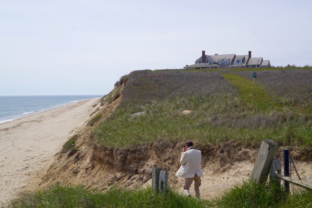 Erosão das praias é um grave problema o qual a prefeitura e as sociedades de preservação da ilha levam muito a sério.