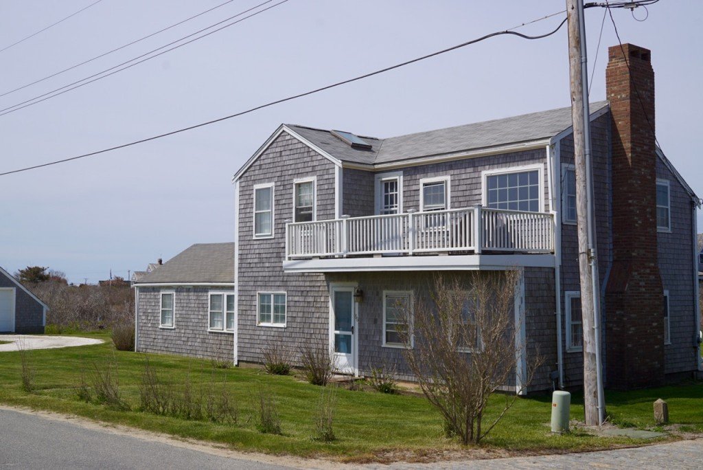 Essa casa é de propriedade dos nossos anfitriões. Eles alugam por semana. O contato é maneraj@yahoo.ie