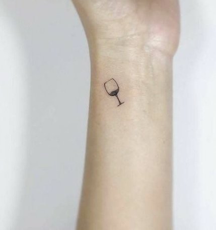 Featured image of post Tatuagem Leao E Cordeiro Feminina Para voc que gosta de tatuagens maiores com desenhos mais elaborados a tatuagem nas